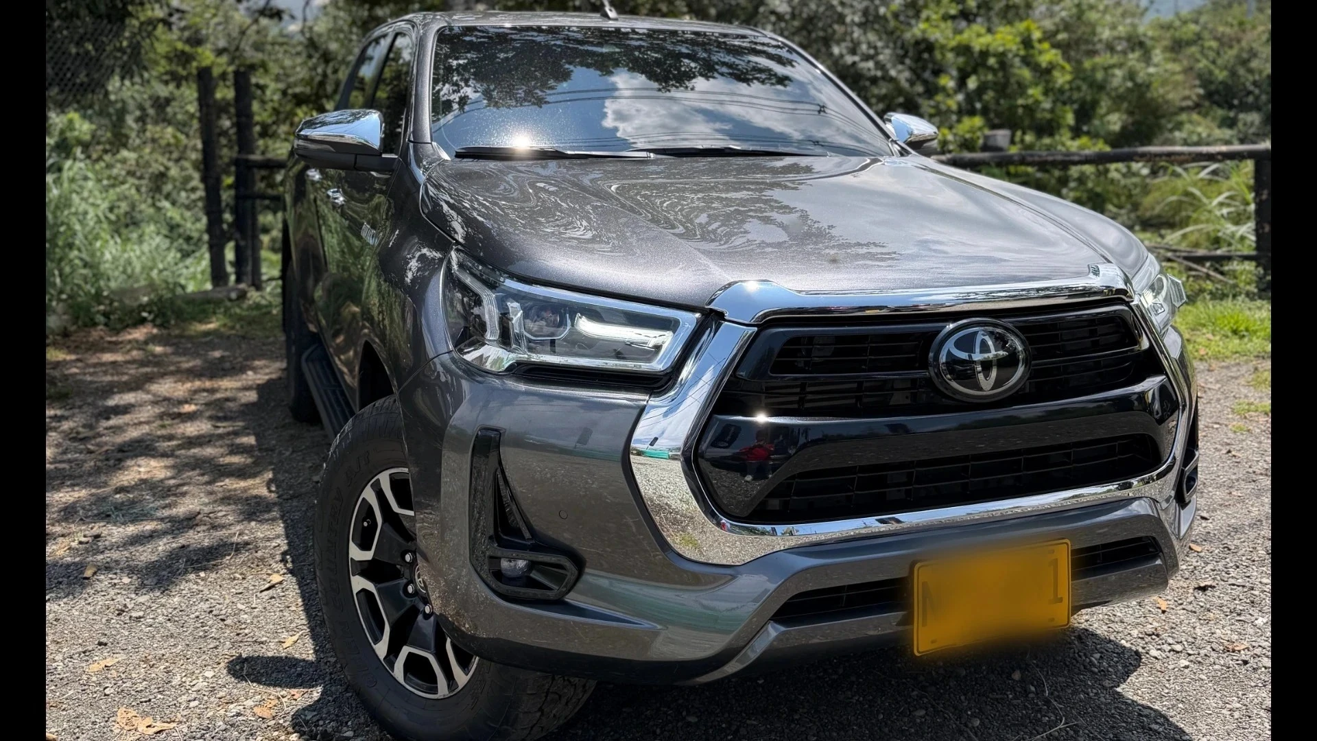 TOYOTA HILUX SRX 2024